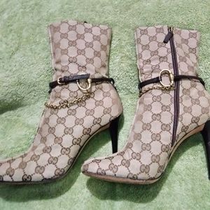 GUCCI AUTHENTIC bootie monogram tan/Brown sz  39 1/2 C  or 8.5 US